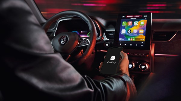 Renault Megane Conquest E-Tech full hybrid - multimedijalni ekran i povezane usluge