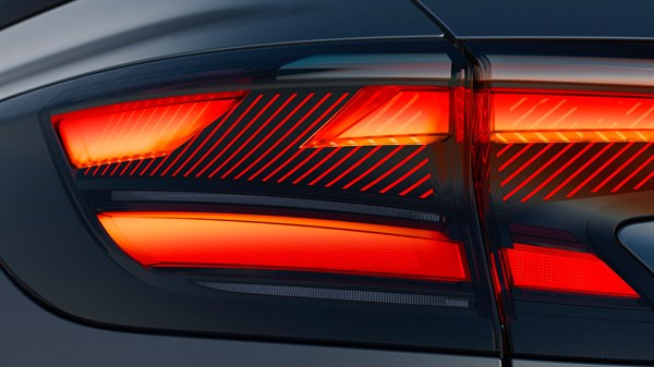 Odvažan prednji kraj - Renault Austral E-Tech full hybrid