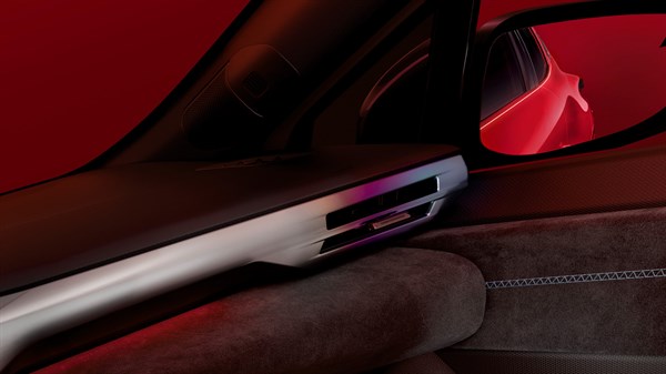 spektralni titanijumski dekor - Renault Clio